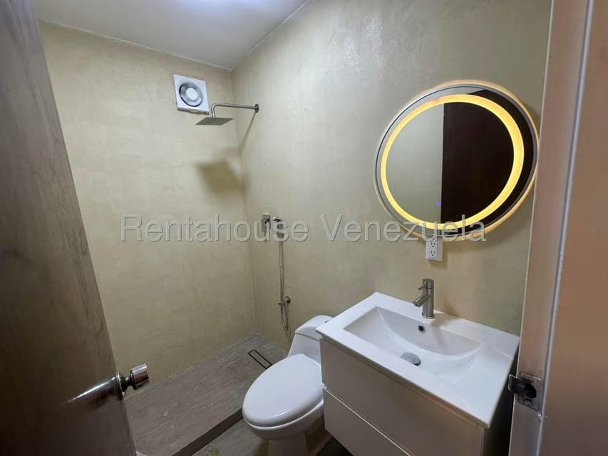 Apartamento (1 Nivel) en Venta en La Urbina, Distrito Metropolitano - 19