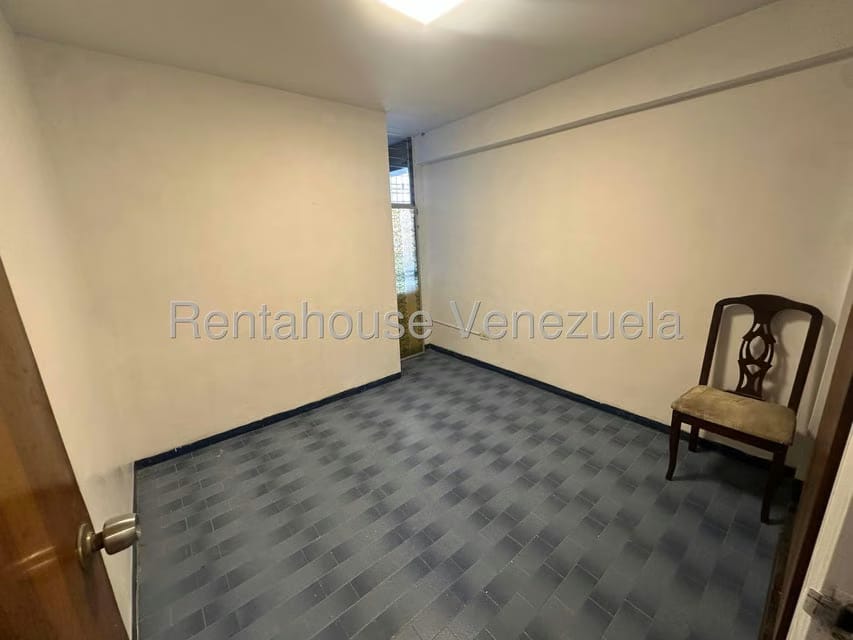Apartamento (1 Nivel) en Venta en La Urbina, Distrito Metropolitano - 24