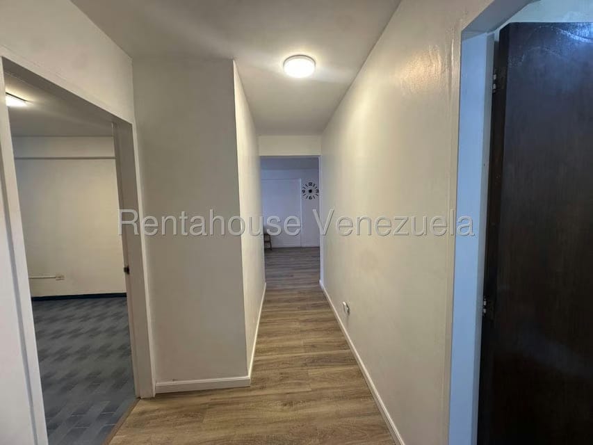 Apartamento (1 Nivel) en Venta en La Urbina, Distrito Metropolitano - 26