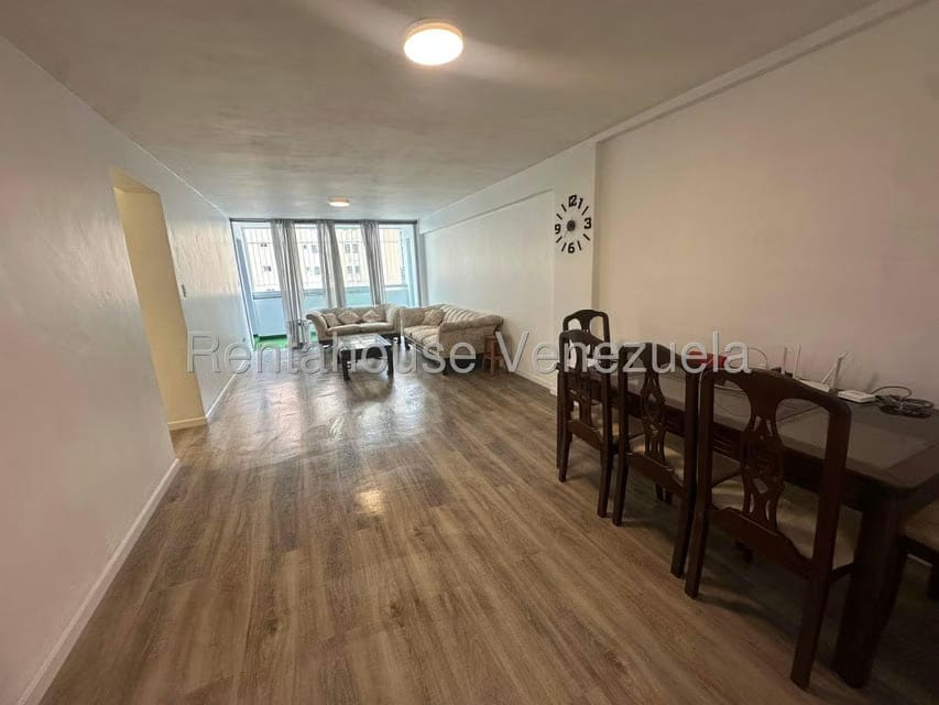 Apartamento (1 Nivel) en Venta en La Urbina, Distrito Metropolitano - 27
