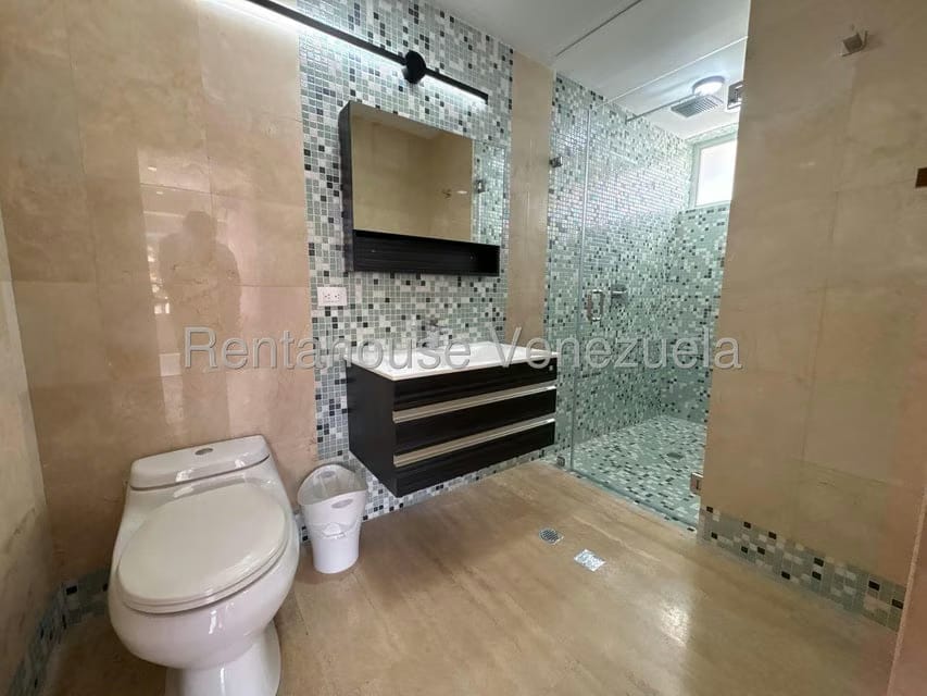 Apartamento (1 Nivel) en Alquiler en La Castellana, Distrito Metropolitano - 30