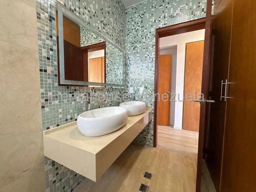 Apartamento (1 Nivel) en Alquiler en La Castellana, Distrito Metropolitano - 33