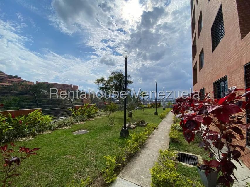Apartamento (1 Nivel) en Alquiler en Colinas de La Tahona, Distrito Metropolitano - 16