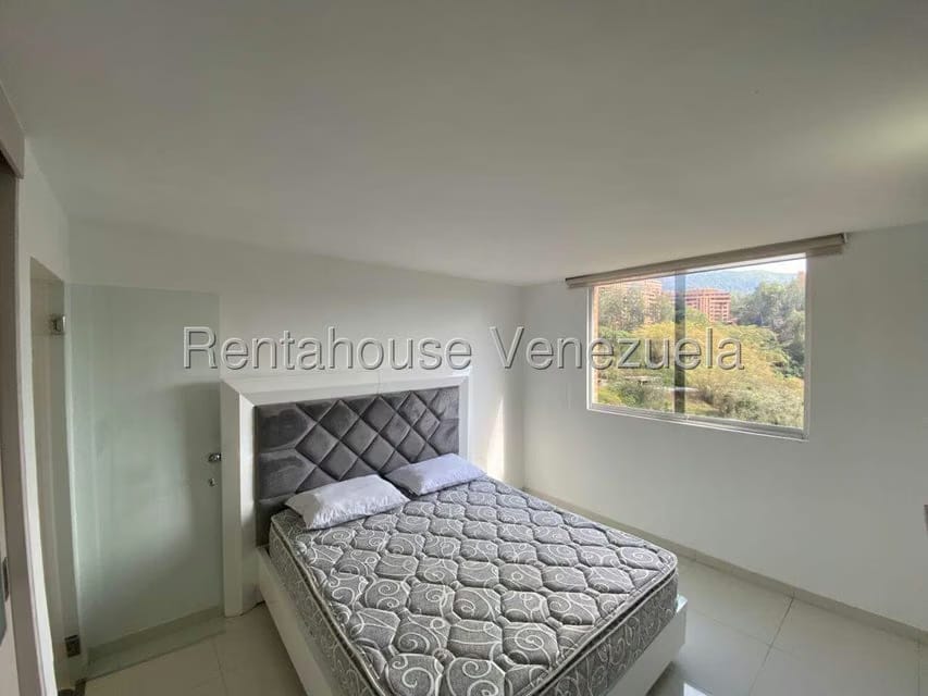 Apartamento (1 Nivel) en Alquiler en Colinas de La Tahona, Distrito Metropolitano - 6