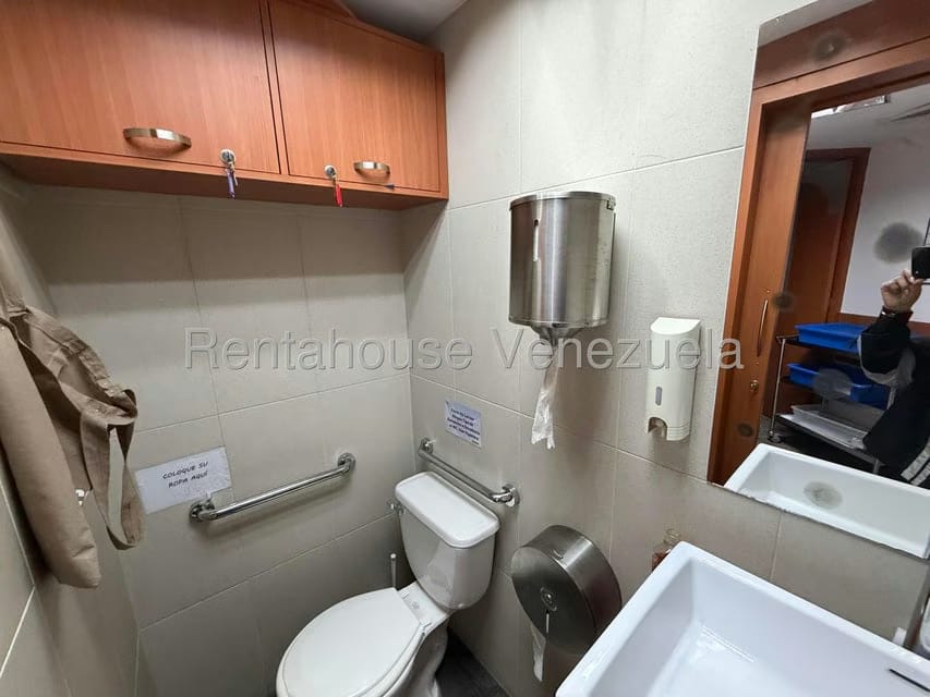 Negocios y Empresas (Medicina y Salud) en Venta en Los Salias, Miranda - 28