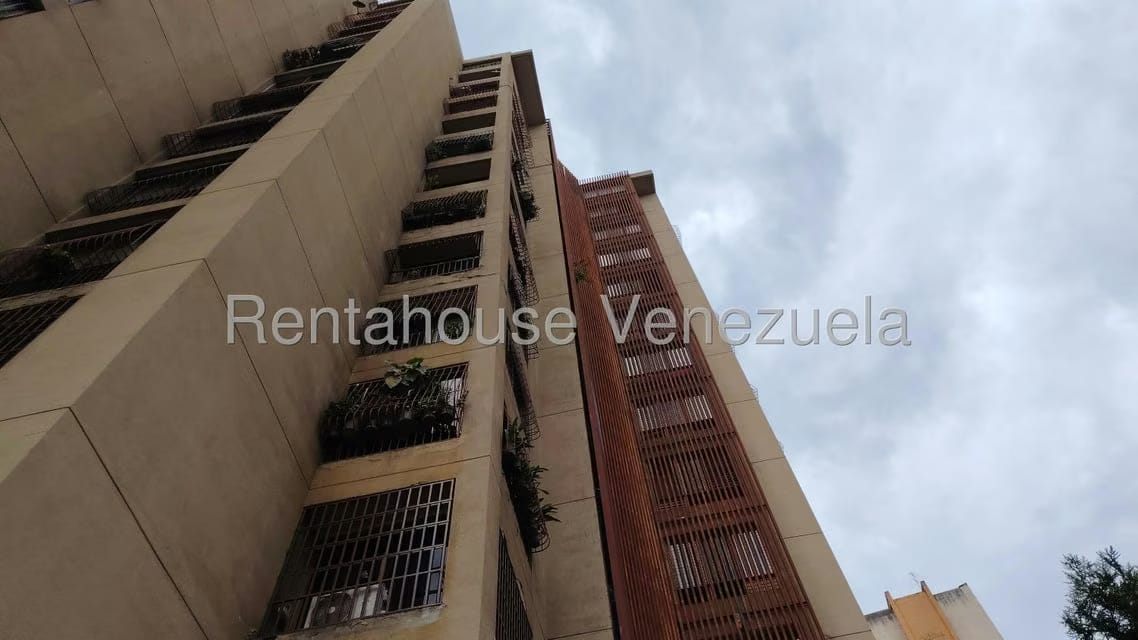 Apartamento (1 Nivel) en Alquiler en Los Palos Grandes, Distrito Metropolitano