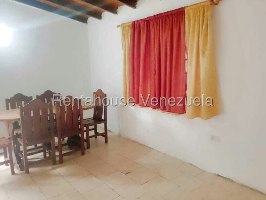 Casa (1 Nivel) en Alquiler en Los Robles, Portuguesa - 2