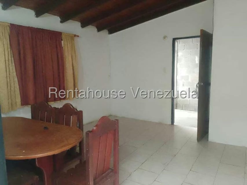 Casa (1 Nivel) en Alquiler en Los Robles, Portuguesa - 3