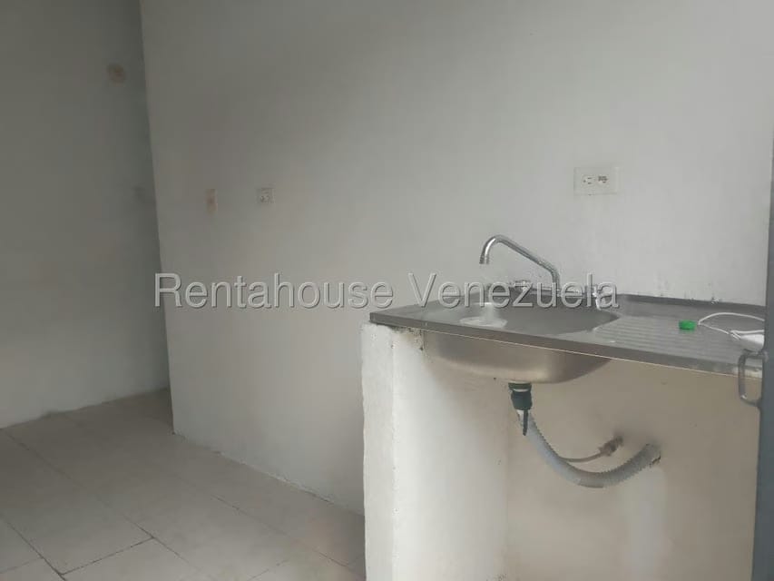 Casa (1 Nivel) en Alquiler en Los Robles, Portuguesa - 5