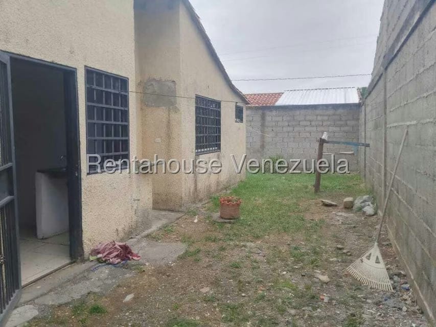 Casa (1 Nivel) en Alquiler en Los Robles, Portuguesa - 8