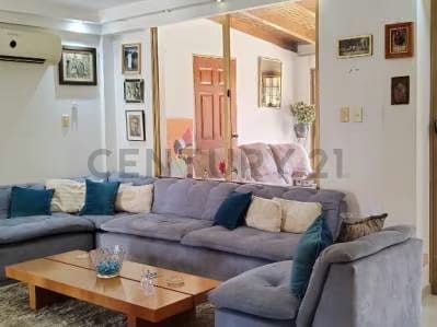 Amplia Casa equipada y amoblada en una excelente zona, - 2