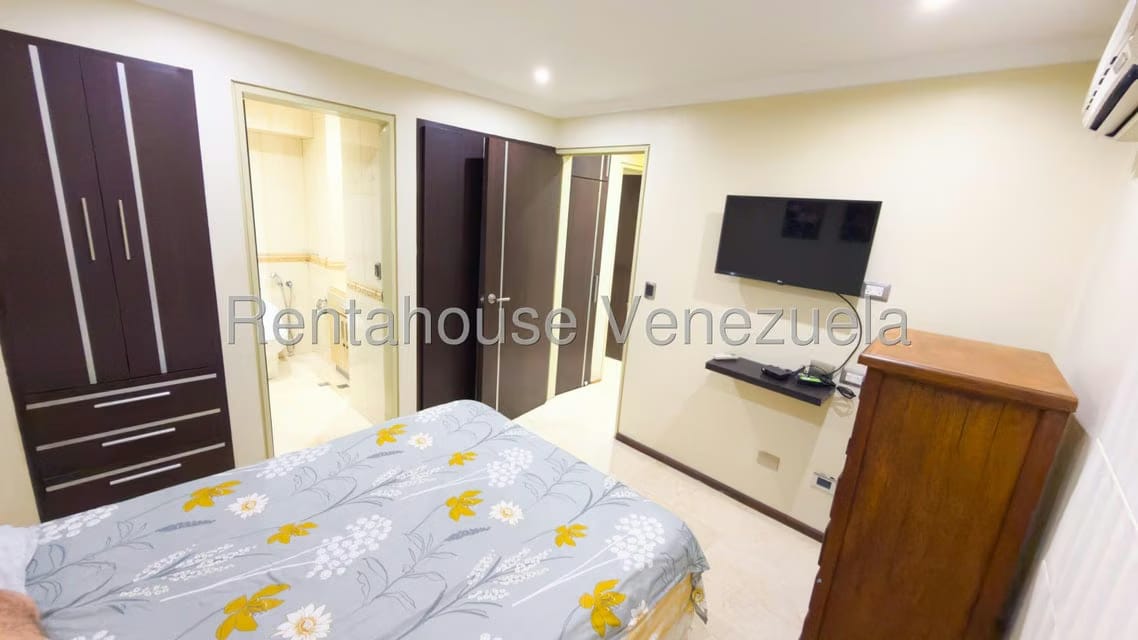 Apartamento (1 Nivel) en Venta en San Bernardino, Distrito Metropolitano - 12