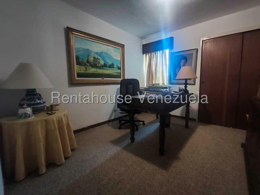 Apartamento (1 Nivel) en Venta en Prados del Este, Distrito Metropolitano - 11