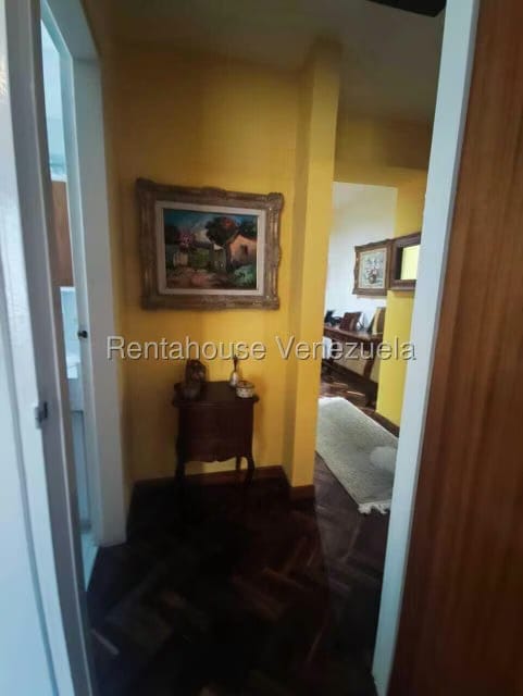 Apartamento (1 Nivel) en Venta en Prados del Este, Distrito Metropolitano - 13