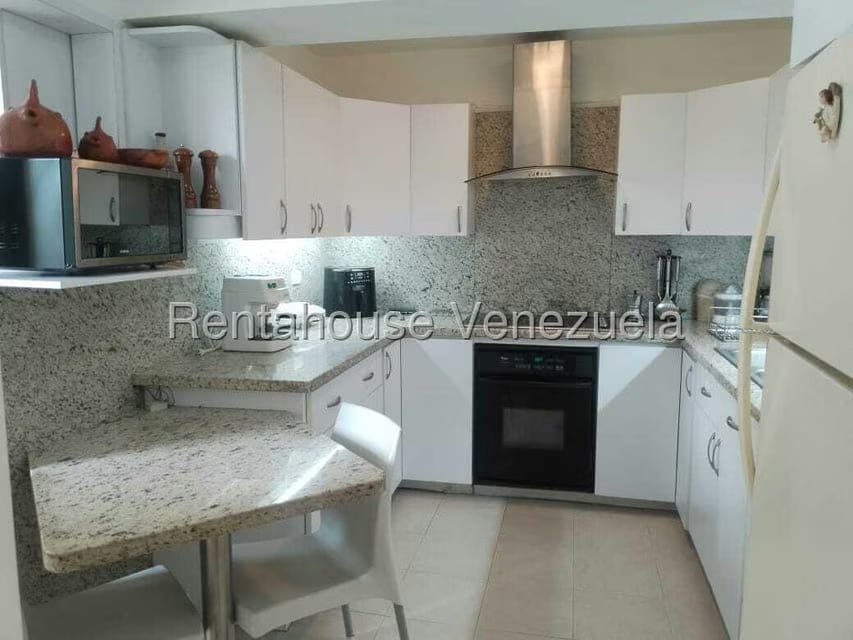 Apartamento (1 Nivel) en Venta en Prados del Este, Distrito Metropolitano - 19