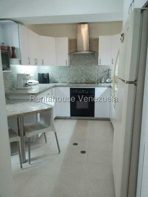 Apartamento (1 Nivel) en Venta en Prados del Este, Distrito Metropolitano - 22