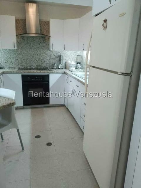 Apartamento (1 Nivel) en Venta en Prados del Este, Distrito Metropolitano - 26