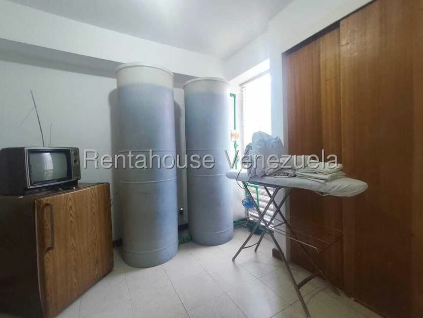 Apartamento (1 Nivel) en Venta en Prados del Este, Distrito Metropolitano - 34