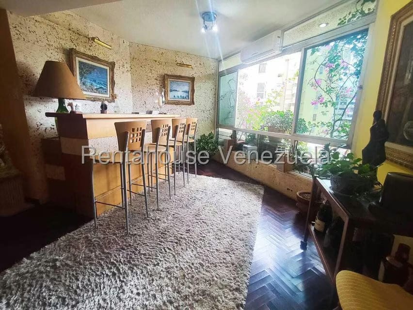 Apartamento (1 Nivel) en Venta en Prados del Este, Distrito Metropolitano - 37