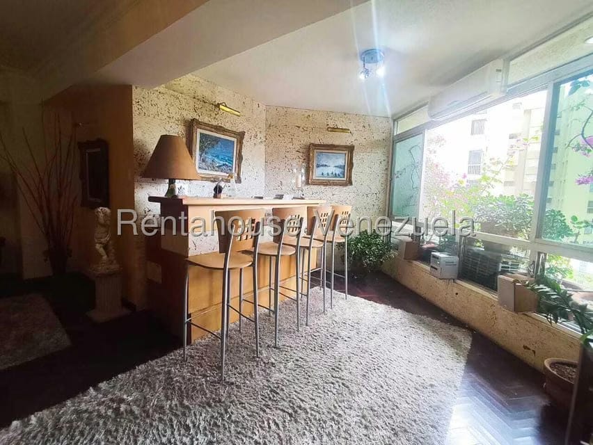 Apartamento (1 Nivel) en Venta en Prados del Este, Distrito Metropolitano - 40