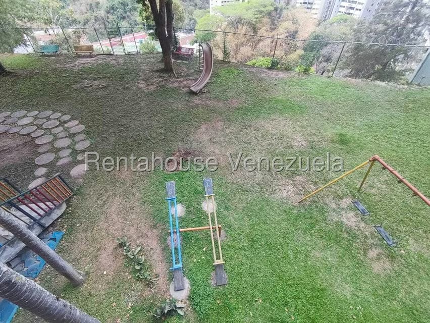 Apartamento (1 Nivel) en Venta en Prados del Este, Distrito Metropolitano - 5