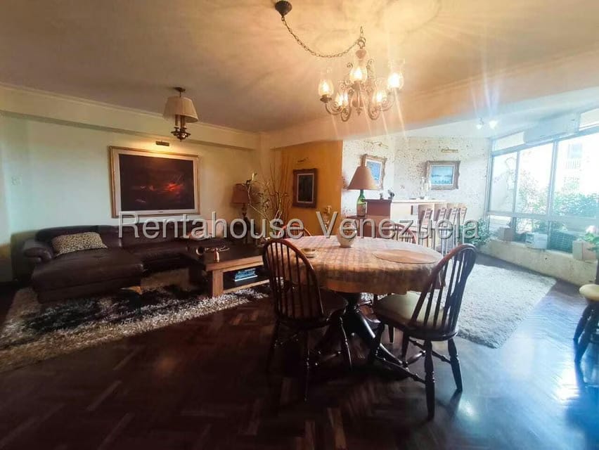 Apartamento (1 Nivel) en Venta en Prados del Este, Distrito Metropolitano - 43