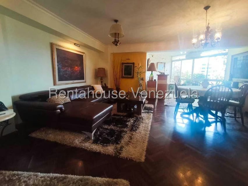 Apartamento (1 Nivel) en Venta en Prados del Este, Distrito Metropolitano - 44