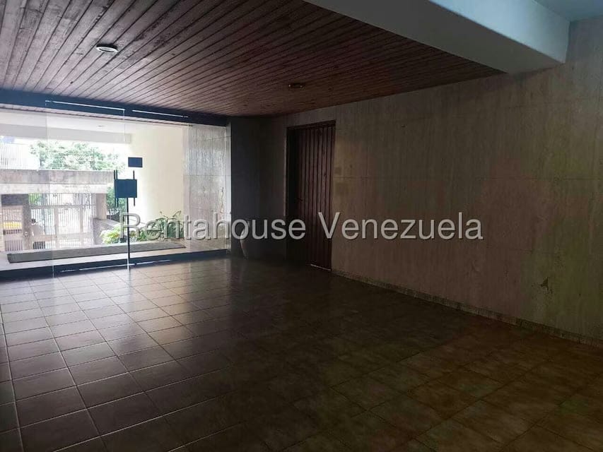 Apartamento (1 Nivel) en Venta en Prados del Este, Distrito Metropolitano - 49