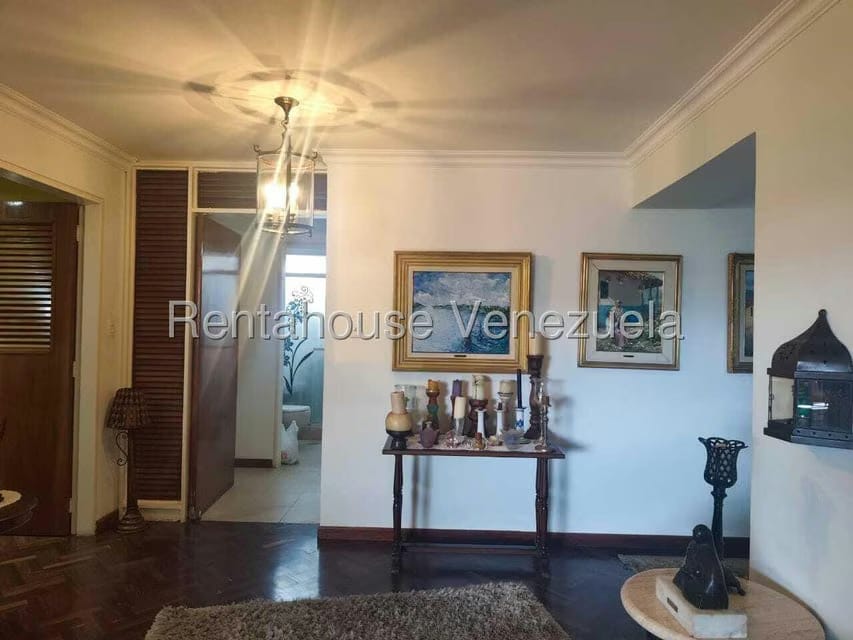 Apartamento (1 Nivel) en Venta en Prados del Este, Distrito Metropolitano - 6