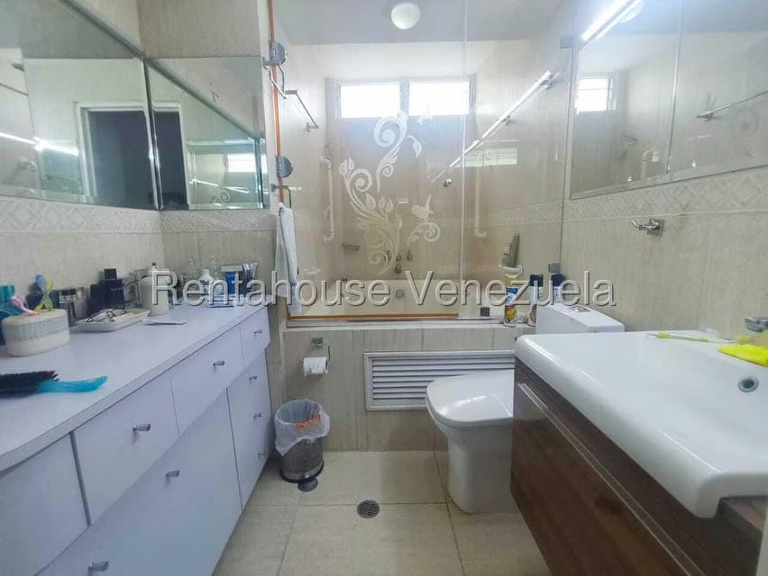 Apartamento (1 Nivel) en Venta en Prados del Este, Distrito Metropolitano - 7