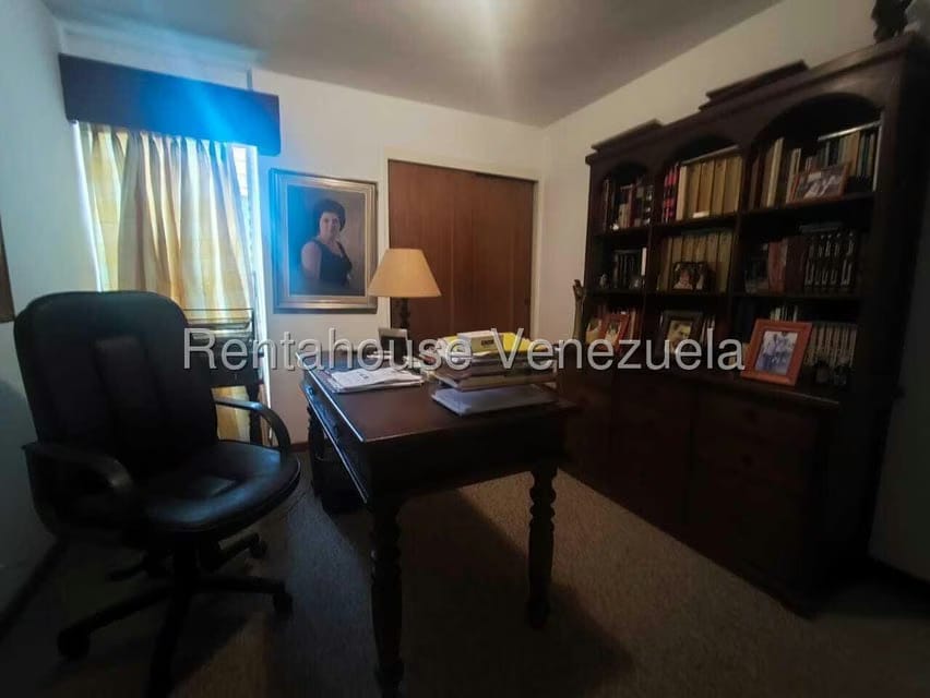 Apartamento (1 Nivel) en Venta en Prados del Este, Distrito Metropolitano - 10