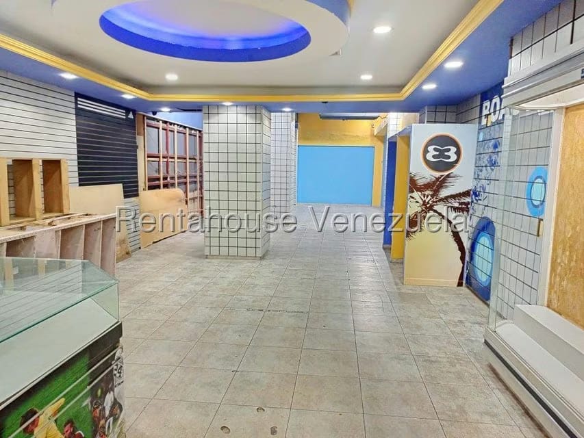 Comercial (Edificio) en Alquiler en Parroquia Catedral, Distrito Metropolitano - 3