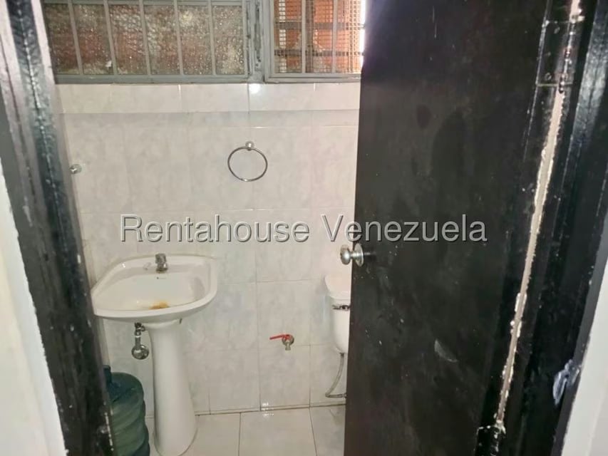 Edificio en Alquiler en Parroquia Catedral, Distrito Metropolitano - 24