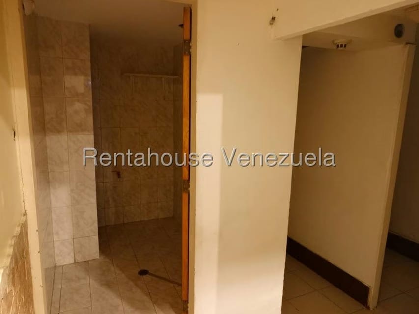 Comercial (Edificio) en Alquiler en Parroquia Catedral, Distrito Metropolitano - 26