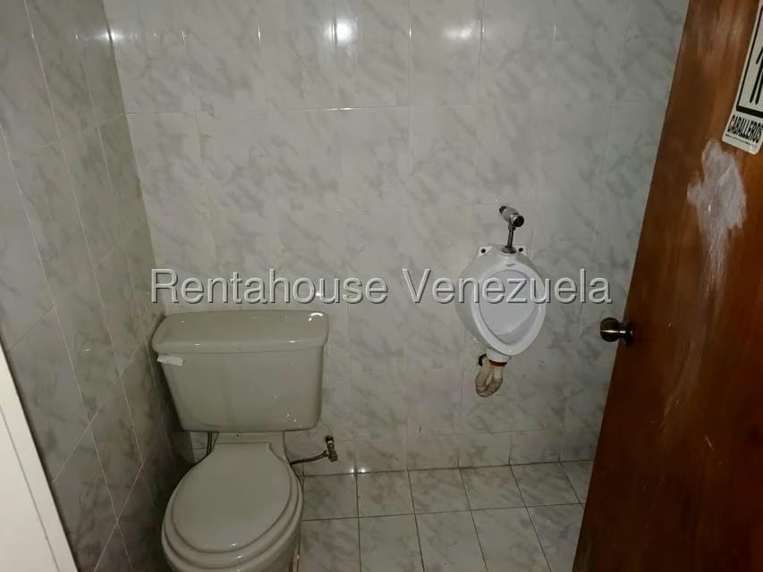 Edificio en Alquiler en Parroquia Catedral, Distrito Metropolitano - 29
