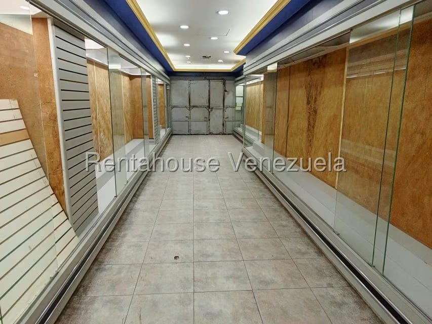 Comercial (Edificio) en Alquiler en Parroquia Catedral, Distrito Metropolitano - 6