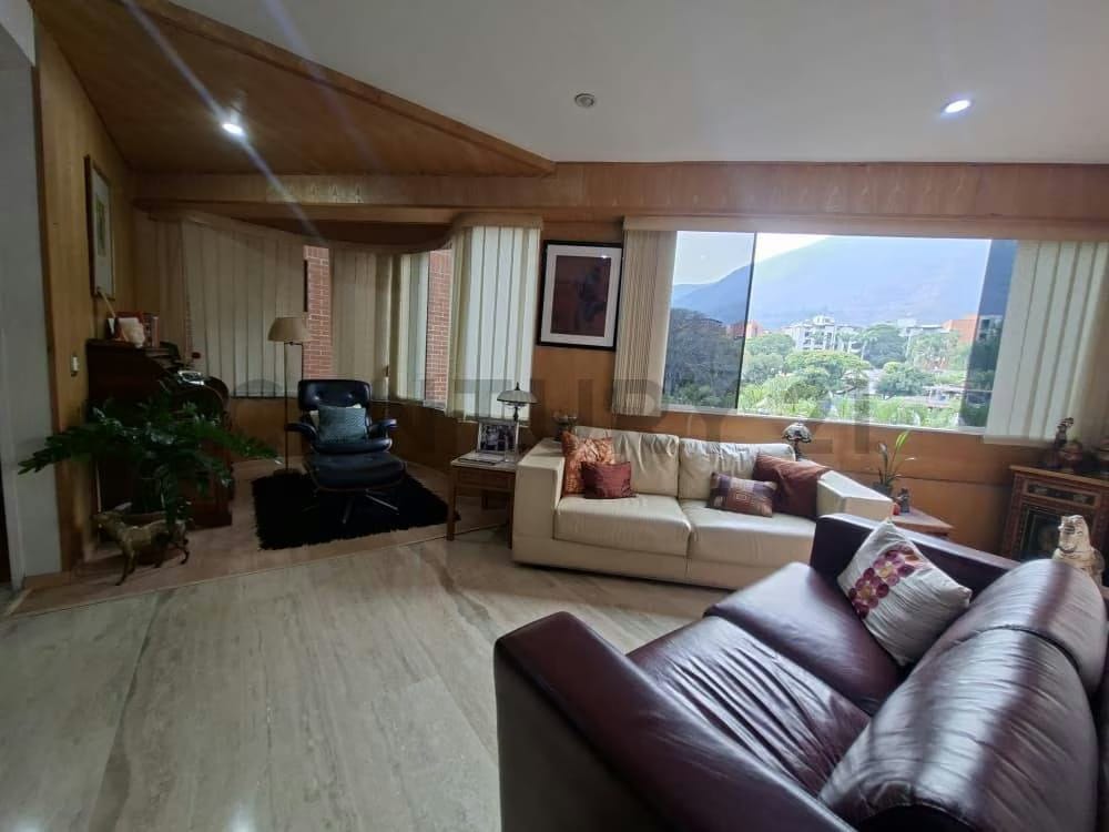 En Alquiler: Apartamento en Sebucán, Caracas, con Vista al Ávila. Calle Cerrada - 2