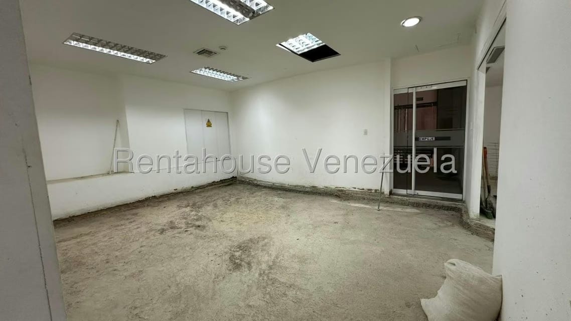 Comercial (Oficina) en Alquiler en Prados del Este, Distrito Metropolitano - 11