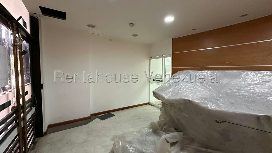Comercial (Oficina) en Alquiler en Prados del Este, Distrito Metropolitano - 13