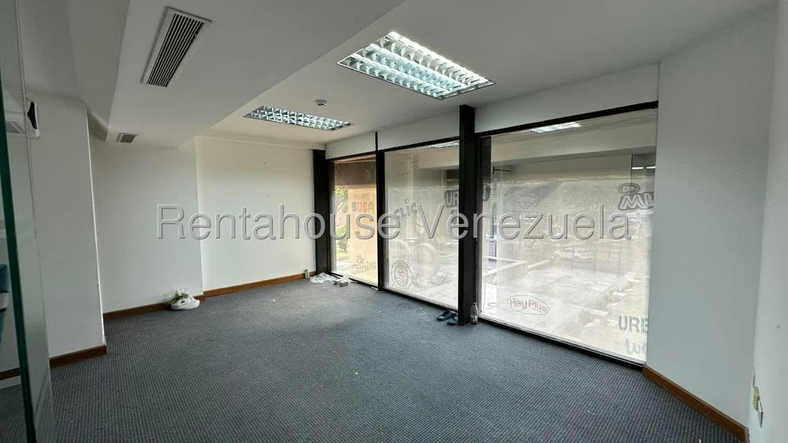 Comercial (Oficina) en Alquiler en Prados del Este, Distrito Metropolitano - 35