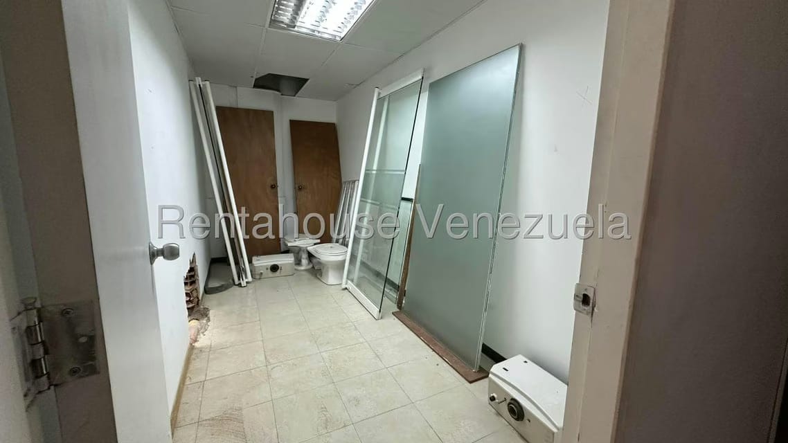 Comercial (Oficina) en Alquiler en Prados del Este, Distrito Metropolitano - 10