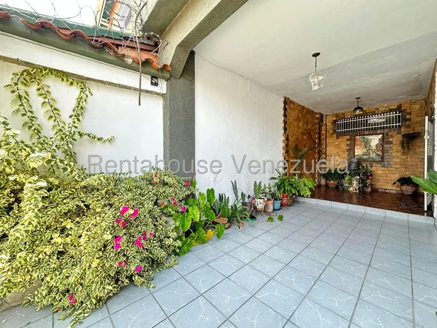 Casa (Duplex) en Venta en San Ignacio, Aragua - 2