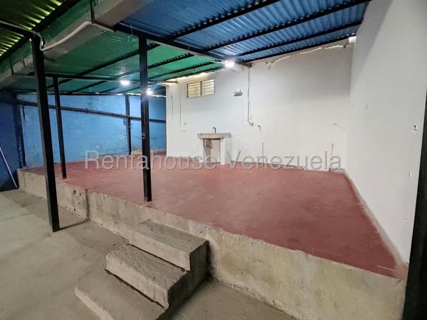 Casa (1 Nivel) en Alquiler en Centro, Lara - 16