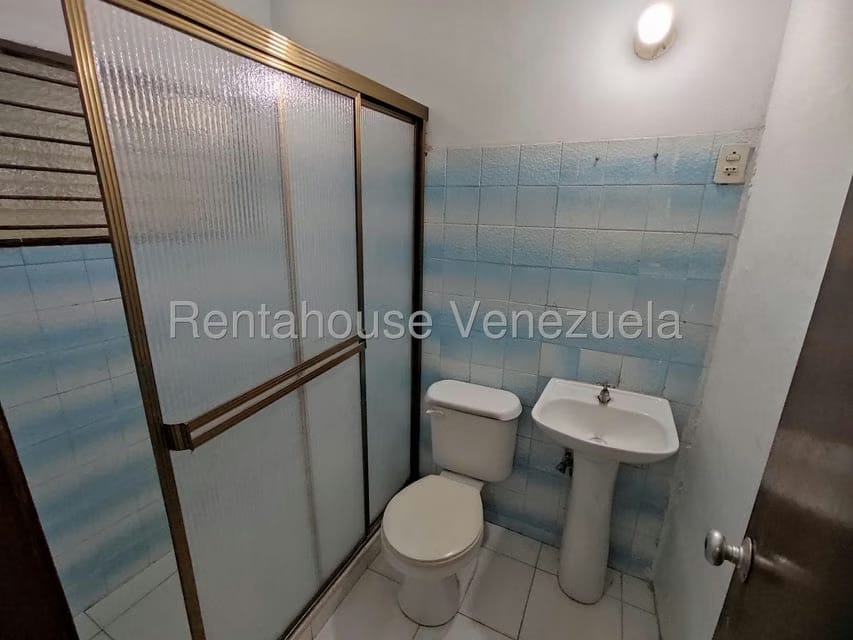 Casa (1 Nivel) en Alquiler en Centro, Lara - 10