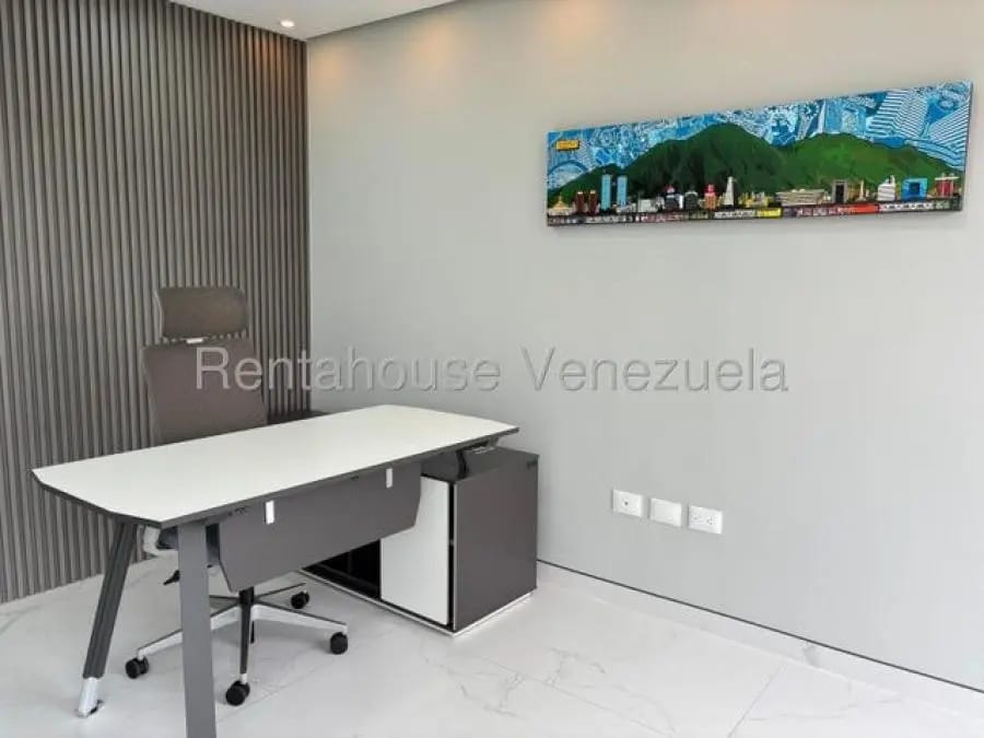 Oficina en Alquiler en los dos caminos Caracas - 8