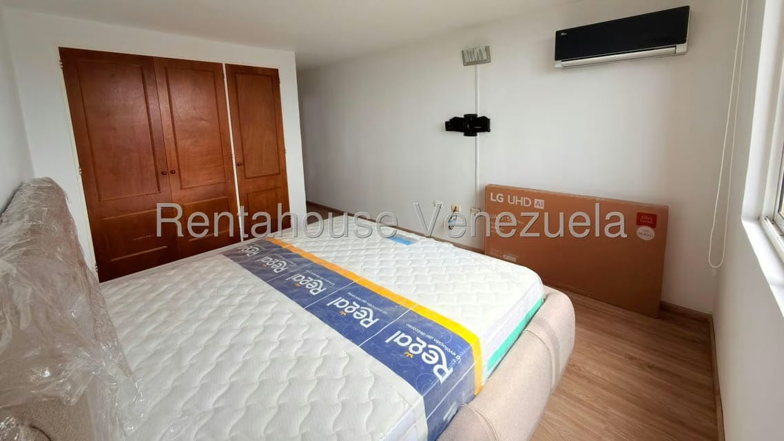 Apartamento (1 Nivel) en Venta en Colinas de La Tahona, Distrito Metropolitano - 8
