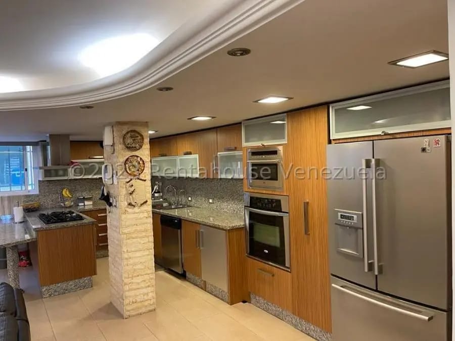 Casa en Venta en Alto Prado Caracas - 4