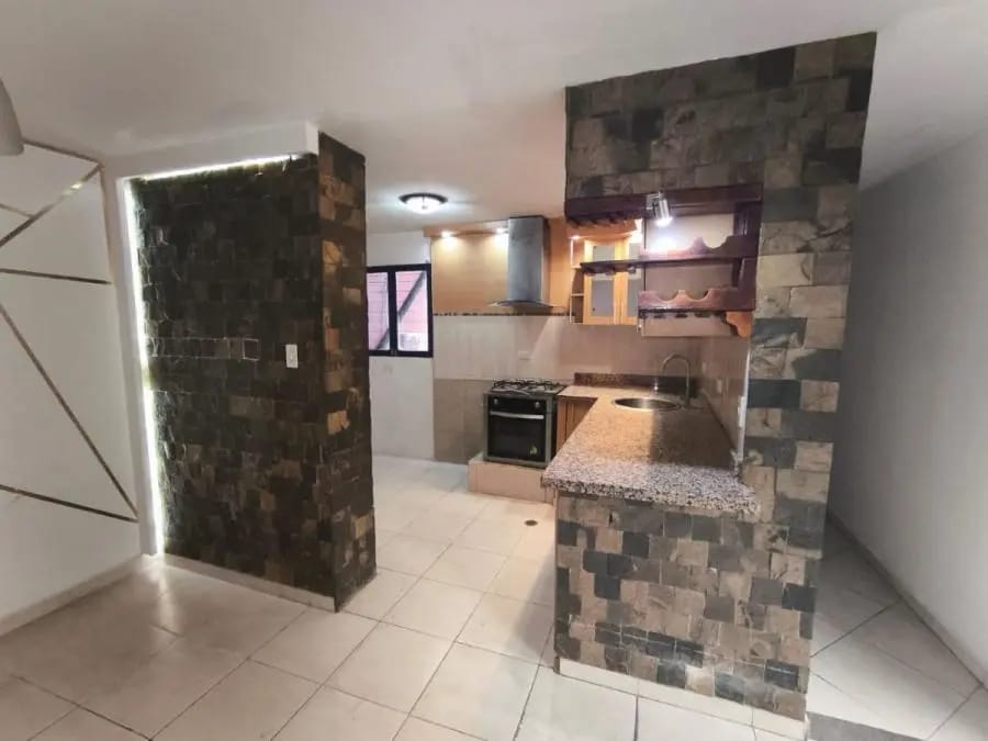 Apartamento en Alquiler en Paraparal Los Guayos - 2