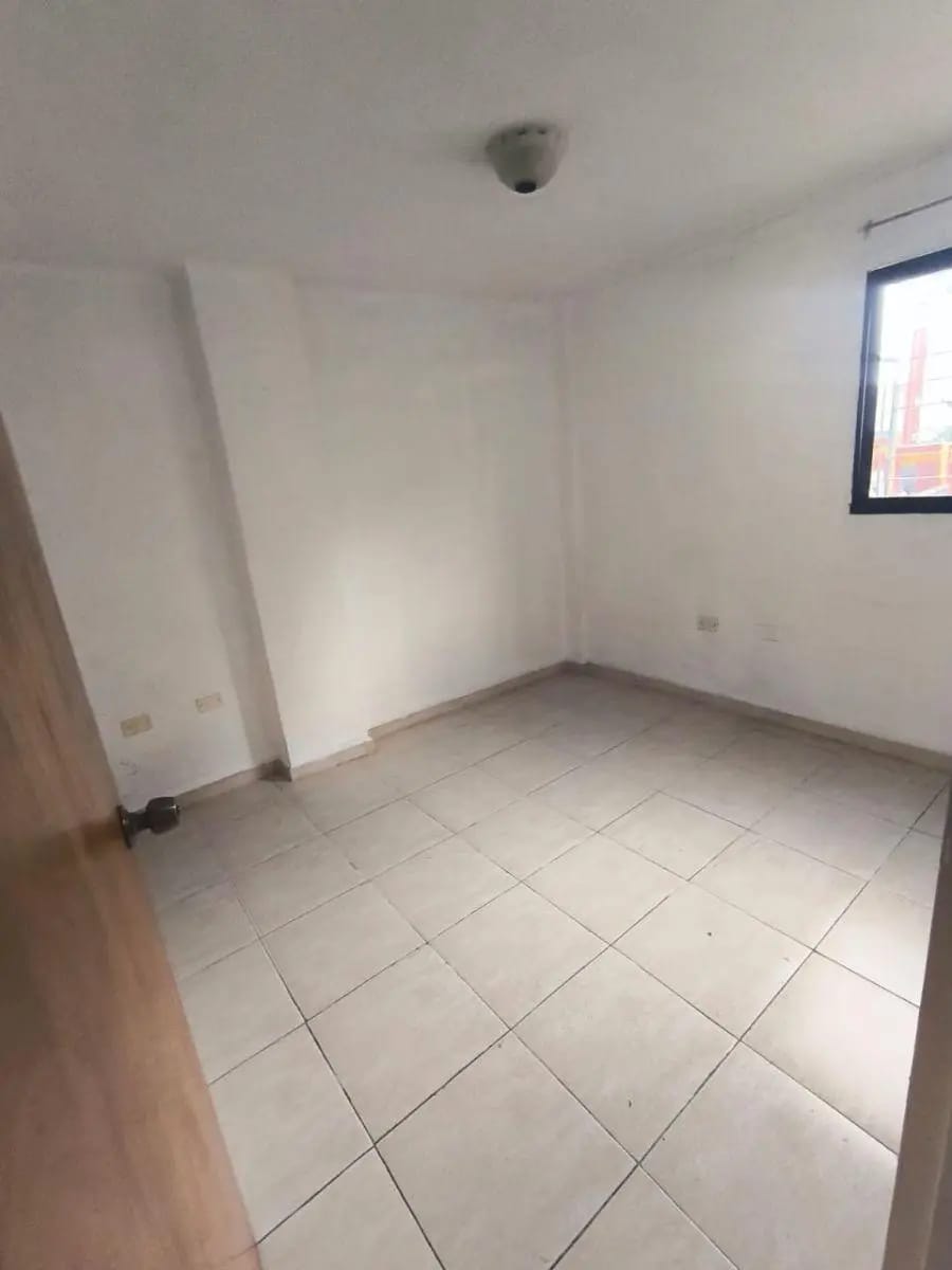 Apartamento en Alquiler en Paraparal Los Guayos - 5