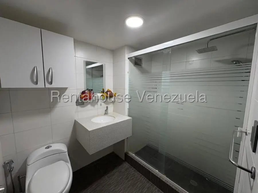 Apartamento en Venta en Santa Sofia Caracas - 14